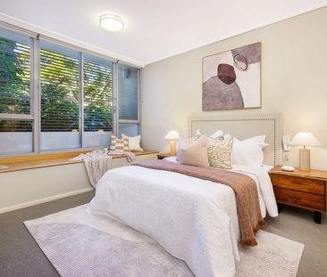 North facing courtyard living in a boutique setting - Photo 4