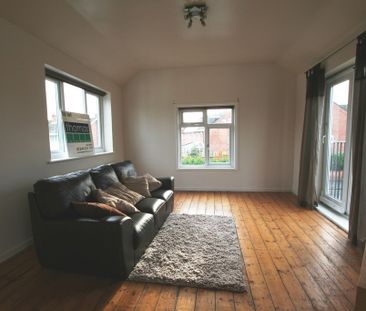 2 Bedroom FLAT, Chester - Photo 2