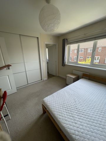 6 Bed Semi-Detached House, Sharples Close, BS16 - Photo 5