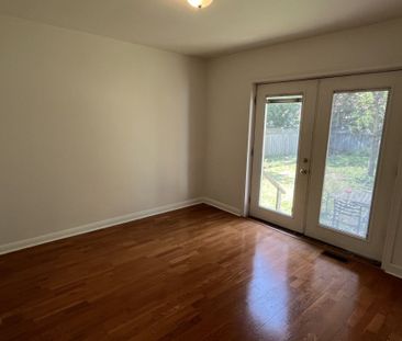 For Lease - 345 Centre Street Unit# Main, Richmond Hill, Ontario - Photo 6