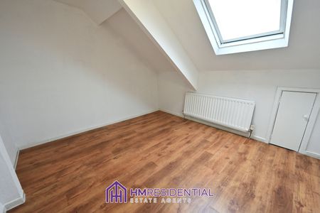6 bedroom Terraced for rent Available 15/01/2025, this spacious six bedroom family home is ideally located on Wingrove Road, within walking distance of all local amenities and excellent transport links. - Photo 5