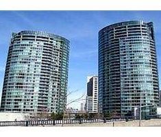 Downtown Toronto 1 BR + Den 625 sf Condo at Front St W and Peter St - Photo 2