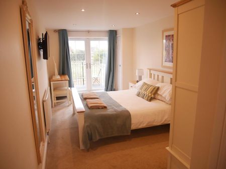 2 bedroom flat to rent - Photo 3