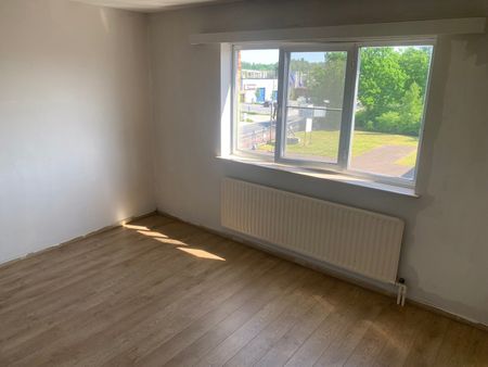 Appartement met 2 slaapkamers en garage - Photo 2
