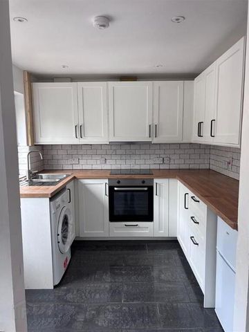 21 Downpatrick Street, Saintfield, BT24 7AY - Photo 4