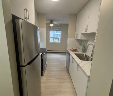 Granada Apartments — 1 Bed 1 Bath - Photo 2