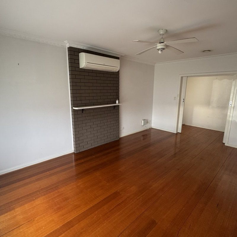 Charming Family Home in South Shepparton! - Photo 1
