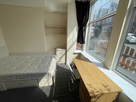 Winston Gardens - Photo 2