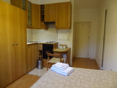 Flat 14 Finchley Road, Hampstead NW3 7AJ - Photo 3