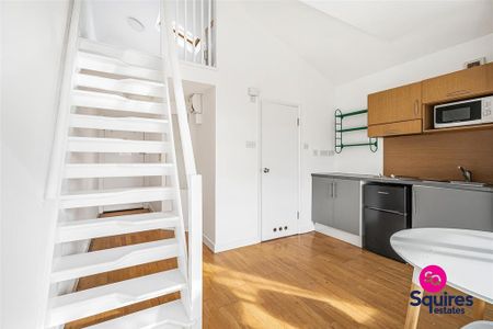 Studio to rent - Photo 2