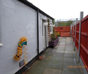 2 bedroom terraced house to rent - Photo 5