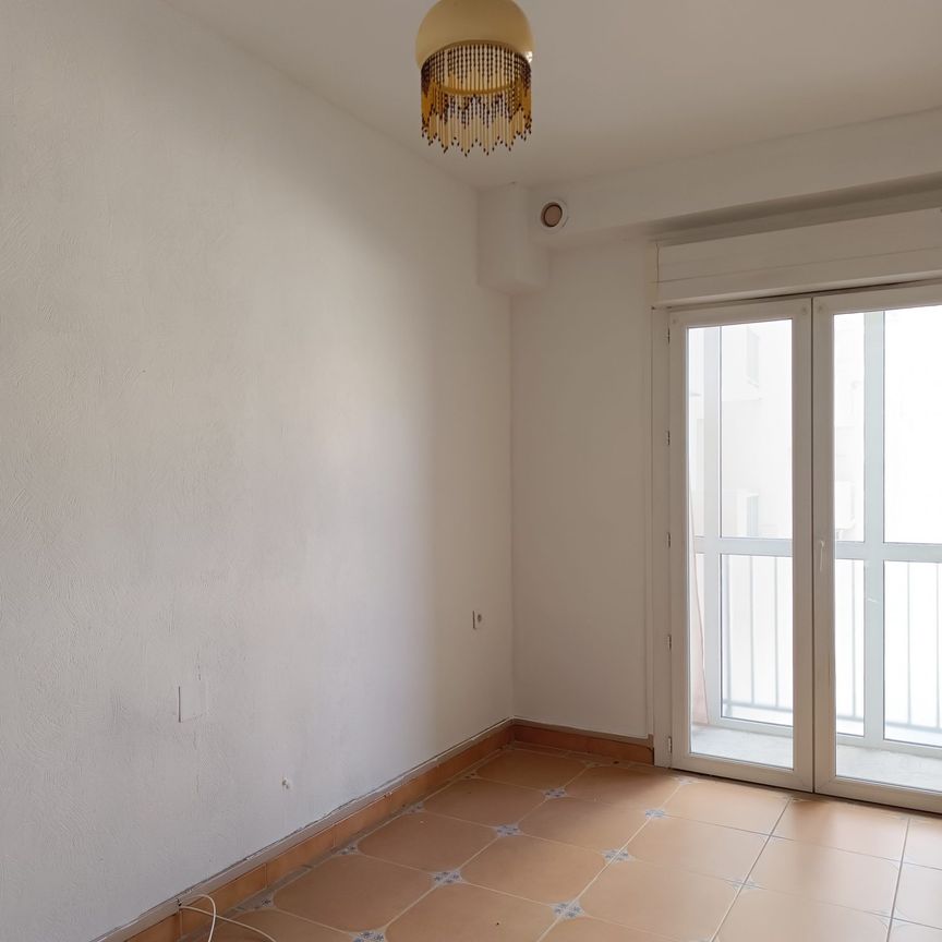 Location Appartement 3 pièces 67m² NARBONNE 11100 - Photo 1