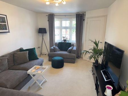 4 bedroom detached house to rent - Photo 2