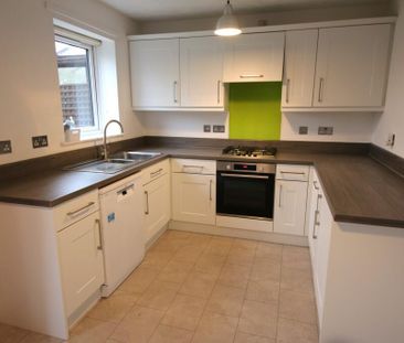 3 bedroom semi-detached house to rent - Photo 1