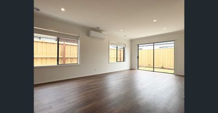 BRAND NEW FOUR BEDROOM HOME, MICKLEHAM - Photo 2