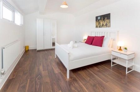 4 bedroom terraced house to rent - Photo 4