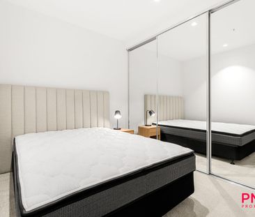 Fully furnished and with Stunning city views - Photo 5