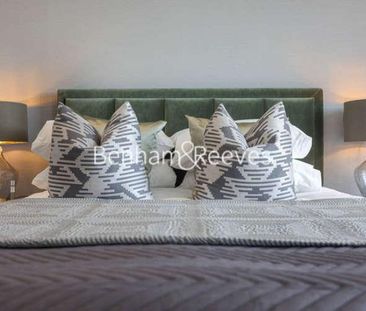 Avalon Point, Silvocea Way, E14 - Photo 5