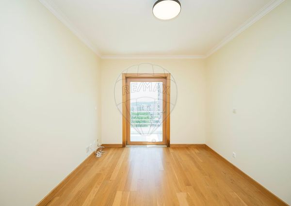 Apartamento T4 em Lisboa