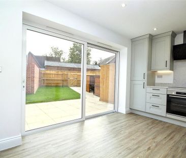 2 bedroom end of terrace house to rent - Photo 5