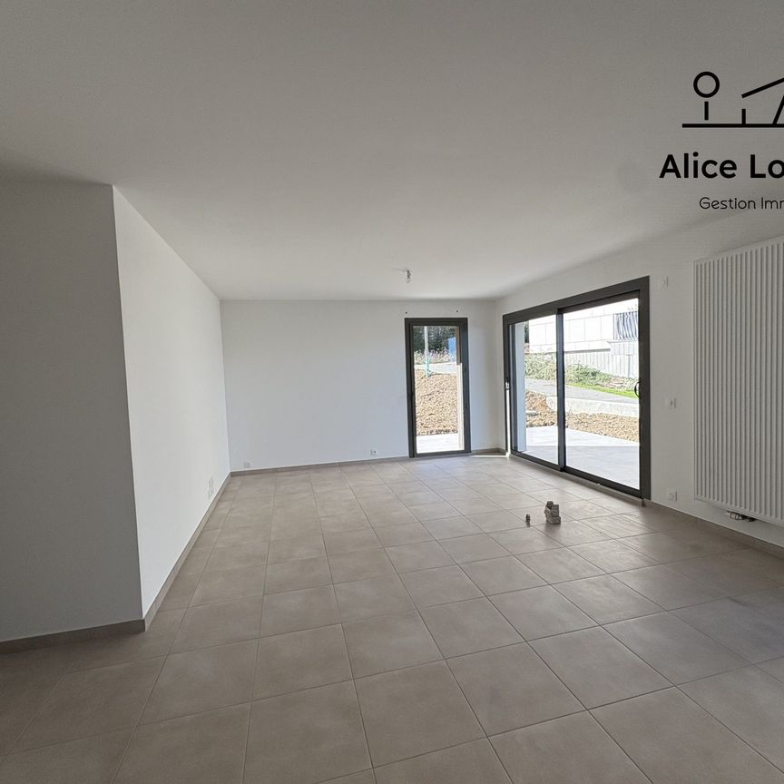 Location Appartement 4 pièces 87m² EVIAN LES BAINS 74500 - Photo 1