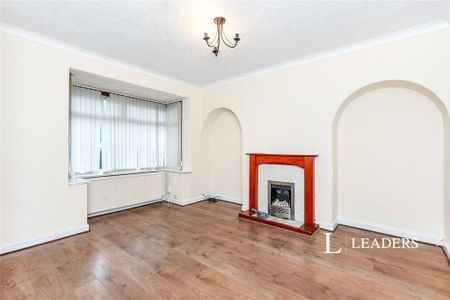 3 bedroom semi-detached house to rent - Photo 5