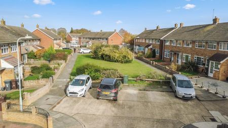 3 bedroom terraced house to rent - Photo 3