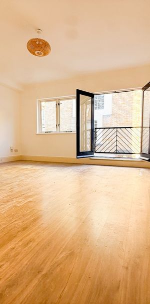 Studio Flat, Carronade House, E1W - Photo 1