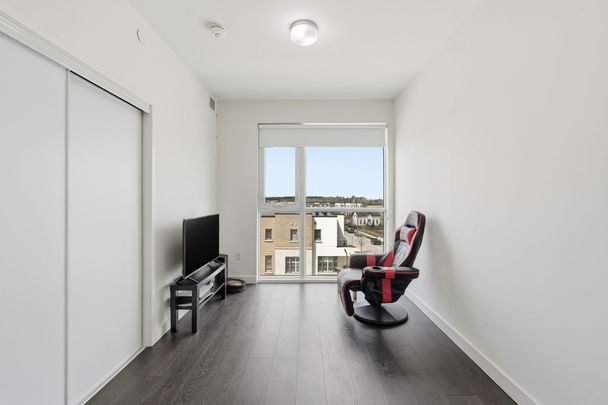 For Lease - 210 Sabina Drive Unit# 413, Oakville, Ontario - Photo 1