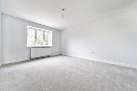 Bartley Heath, North Warnborough, Hook, Hampshire, RG29 - Photo 4