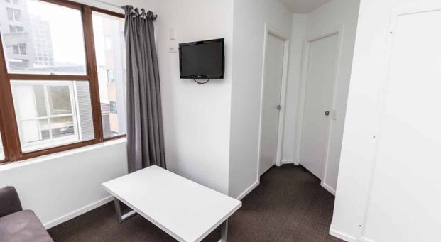 2 Bedroom Apartment - Photo 1