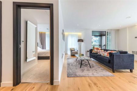 Impressive dual aspect apartment in a highly desirable modern development featuring 24/7 concierge, gym and stunning resident's roof terrace. - Photo 3
