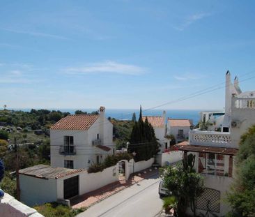 Very Spacious 3 Bedroom Apartment For Long Term Rental In Nerja Close To Burriana Beach - Photo 1