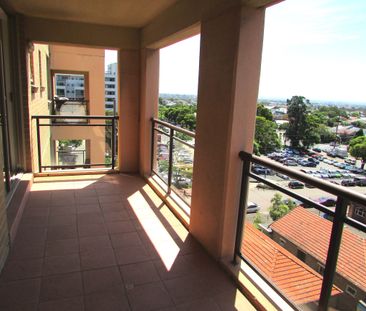 2 Bedroom Apartment with ensuite, Stunning open city and district v... - Photo 3