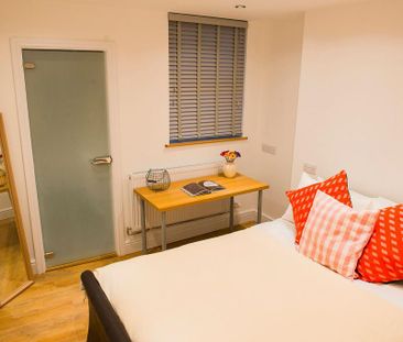 1 bedroom in a house share to rent - Photo 5