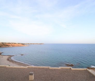 Apartamento con vistas al mar en Campoamor. Temporada baja - Photo 5