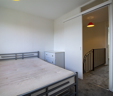 2 bedroom semi-detached house to rent - Photo 4