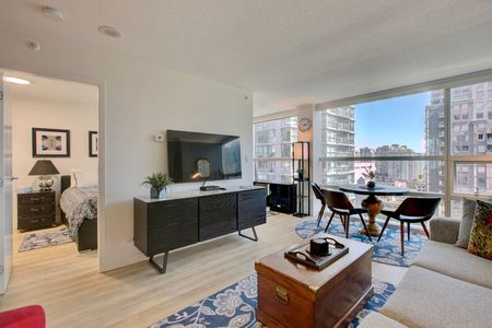 Burrard Street - Photo 5