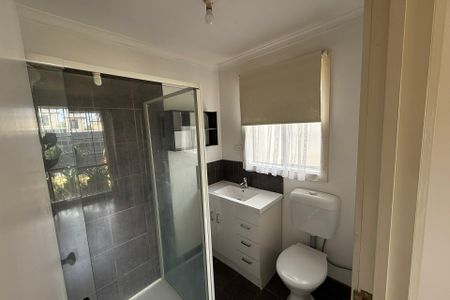 21 Ormond Road, Hampton Park VIC - Photo 4