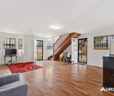 Charming Family Home with Space, Comfort and Coastal Living - Photo 3