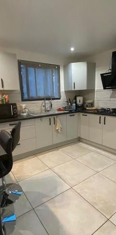 Location Maison 4 pièces 90m² ST PIERRE 97410 - Photo 1