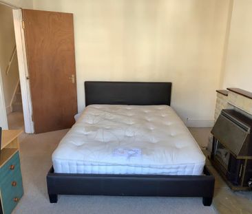 4 bedroom house to rent - Photo 2