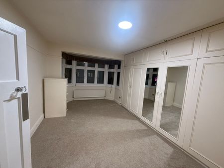 3 Bed Semi-Detached House, Raymead Avenue, CR7 - Photo 5