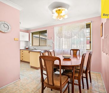 GREAT LOCATION! - Photo 4