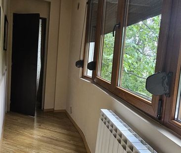 Tei, apartament cu 2 camere renovat modern. - Fotografie 2