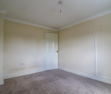 3 bedroom end of terrace house to rent - Photo 5