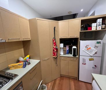 South Yarra - Photo 2