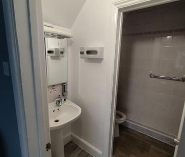 Studio to rent - Photo 6