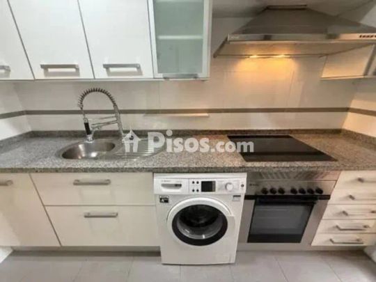 Piso en alquiler en Plaza de Toros-La Guija-Santa María-Ciudad Jardín-Los Rosales - Photo 1