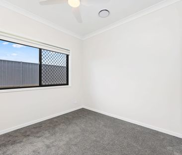 Stunning Four Bedroom Home - Ducted A/C - Photo 6